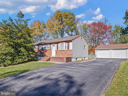 9 Ridge Dr, NEW CASTLE, DE, 19720-2303 | Card Image