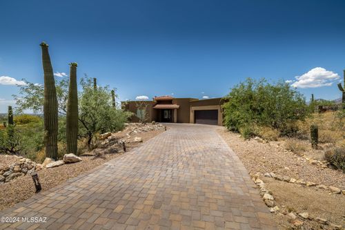 4041 N Larkspur Rd, Tucson, AZ, 85749-8816 | Card Image