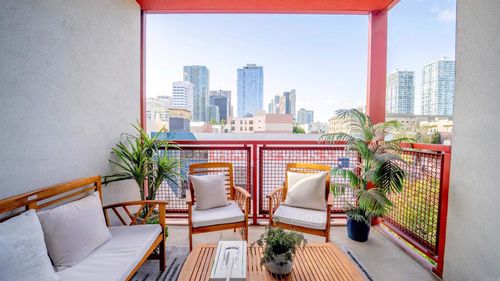 303-875 G Street, San Diego, CA, 92101 | Card Image