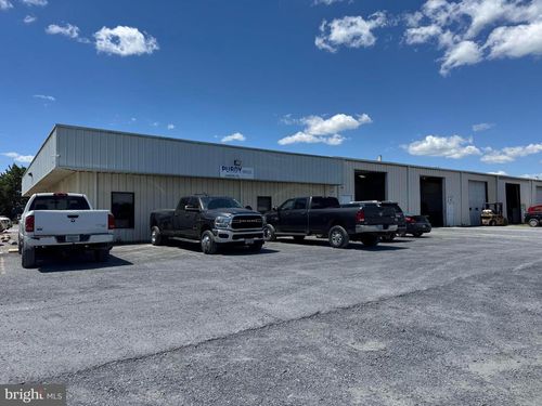 140 Storage Solutions Ln, White Post, VA, 22663 | Card Image