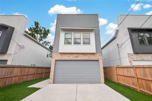 a-90 Burress St, Houston, TX, 77022-1908 | Card Image