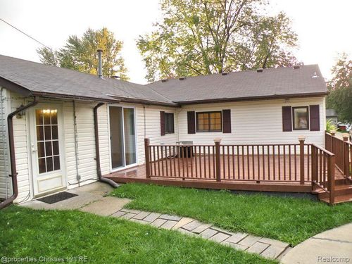 3767 Alida Ave, Rochester Hills, MI, 48309-4244 | Card Image