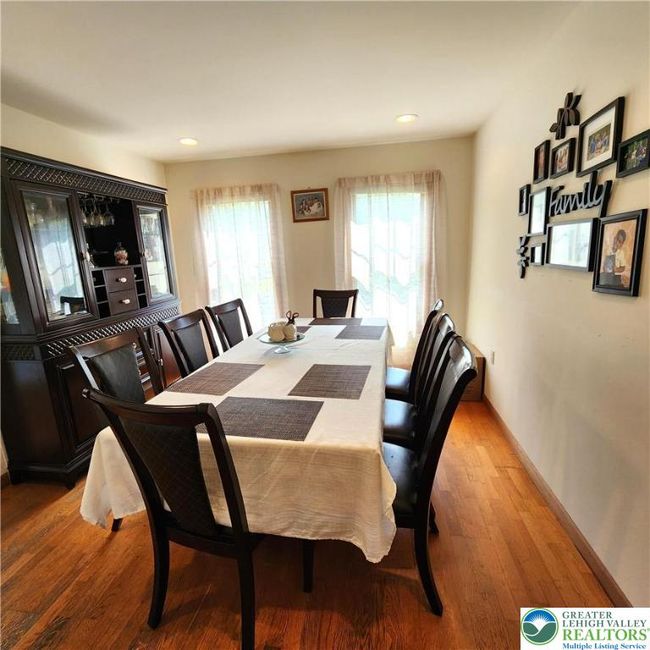 DINING 2 | Image 9