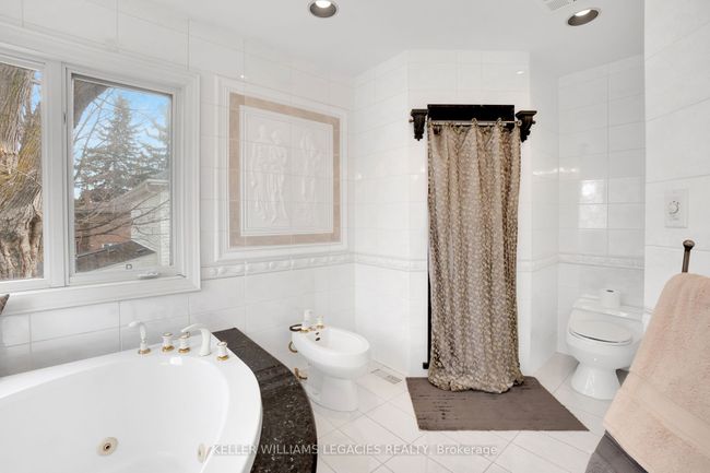 360 Conservation Dr, House other with 6 bedrooms, 4 bathrooms and 8 parking in Brampton ON | Image 30