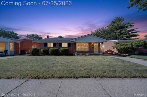 4940 Stanley Ave, Warren, MI, 48092-4131 | Card Image