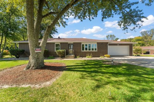 575 Old Chicago Rd, Michigan City, IN, 46360-9581 | Card Image
