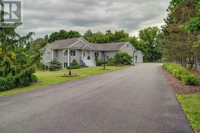 35 Dill Rd, House other with 5 bedrooms, 5 bathrooms and null parking in Currys Corner NS | Image 1