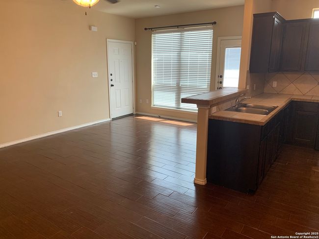 201 Anne Louise Dr, Home with 3 bedrooms, 3 bathrooms and null parking in New Braunfels TX | Image 9