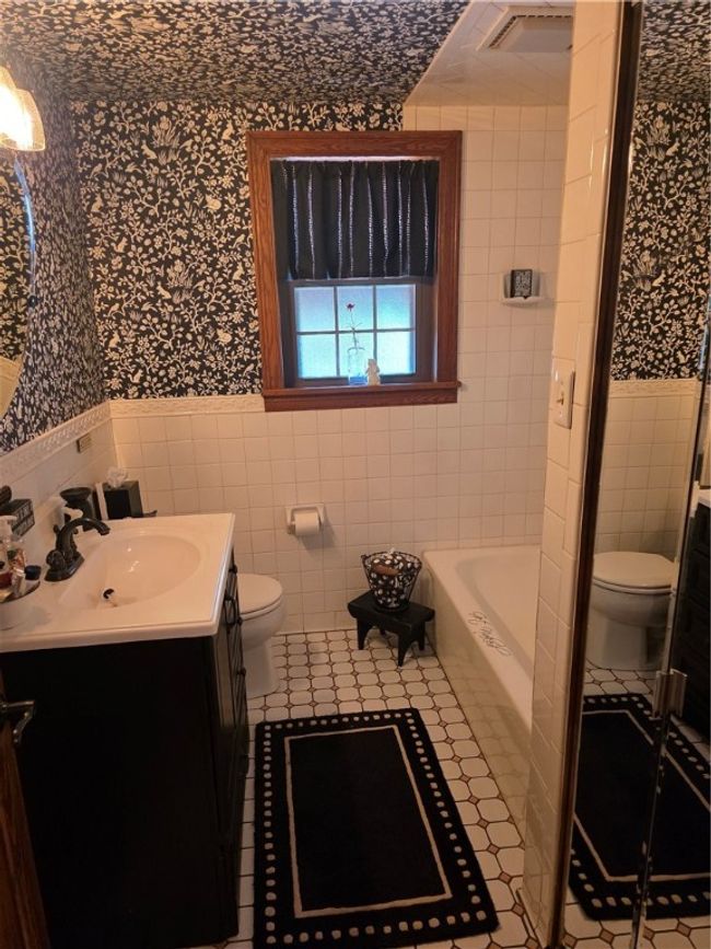 934 W Newton Rd(thomas School Rd), House other with 3 bedrooms, 3 bathrooms and 3 parking in Hempfield Twp - WML PA | Image 14