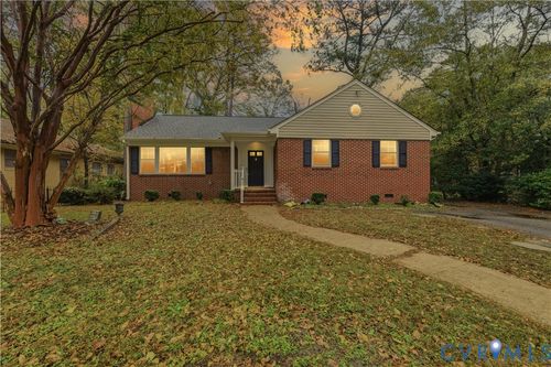 2011 Cumberland Ave, Petersburg, VA, 23805-2001 | Card Image