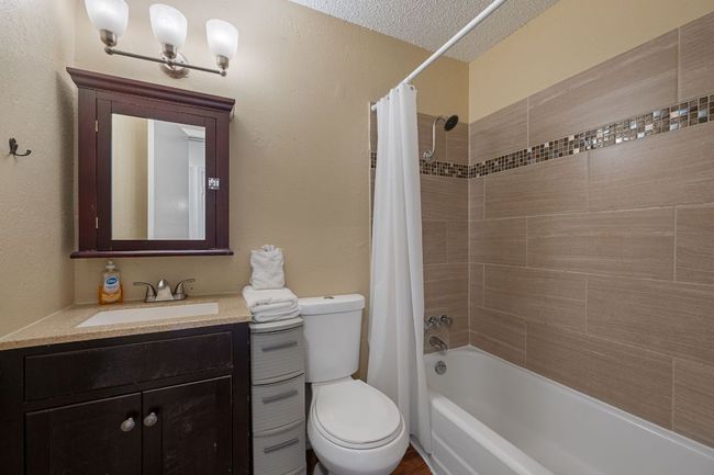 APT-217 - 2401 Manor Rd, Condo with 2 bedrooms, 1 bathrooms and 1 parking in Austin TX | Image 10