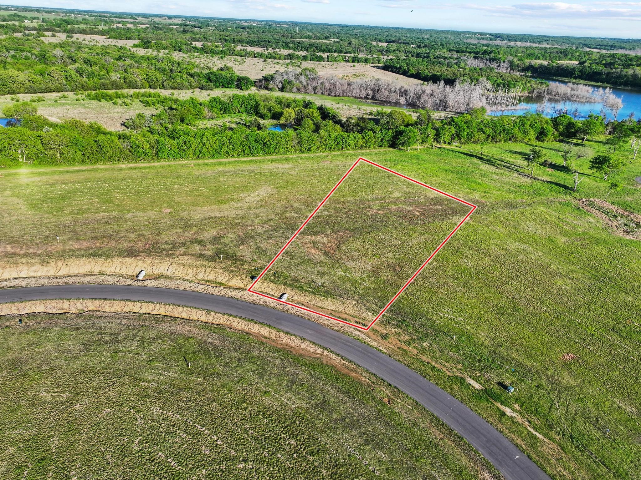 Land in Honey Grove 3