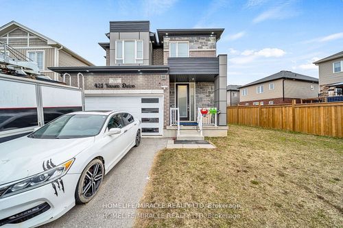 421 Freure Dr, Cambridge, ON, N1S0B4 | Card Image