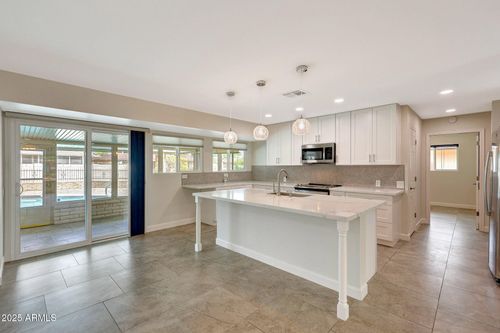 13250 W Bellwood Dr, Sun City West, AZ, 85375-4518 | Card Image