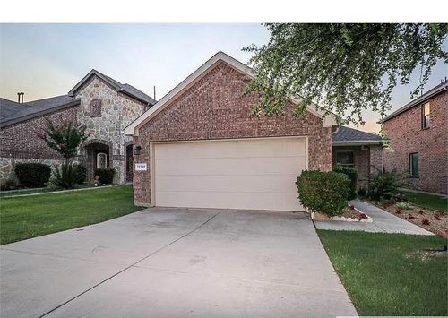 12217 Walden Wood Dr, Fort Worth, TX, 76244-5575 | Card Image