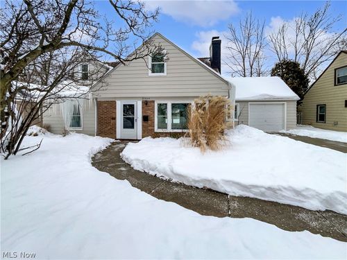 1754 E 236th St, Euclid, OH, 44117-1957 | Card Image