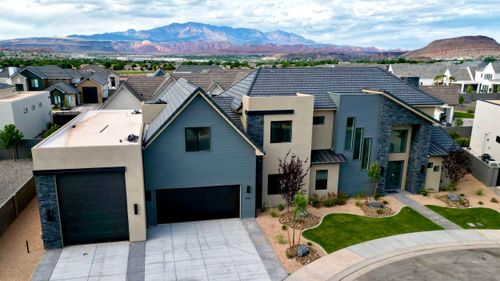 424 W Johann Cir, Washington, UT, 84780-3645 | Card Image