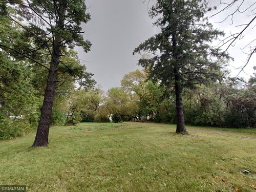 417 Park St, Alexandria, MN, 56308-1626 | Card Image