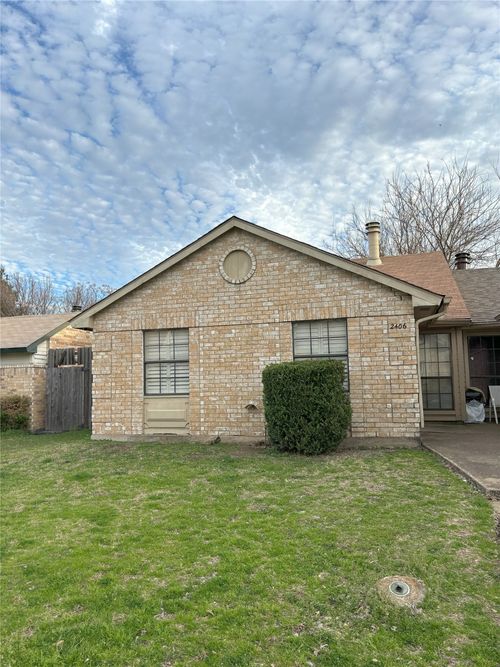 2406 Sunflower Dr, Arlington, TX, 76014-1842 | Card Image