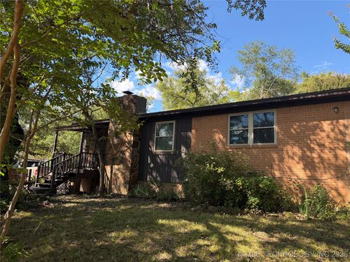 511 E Blair Ave, Wilburton, OK, 74578-3009 | Card Image