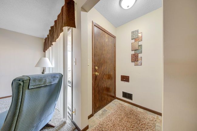 11 Entry_foyer | Image 18