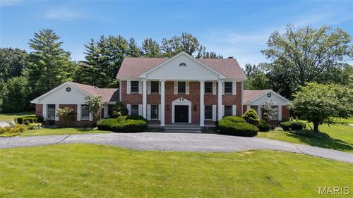 966 Cabernet Dr, Chesterfield, MO, 63017-8305 | Card Image