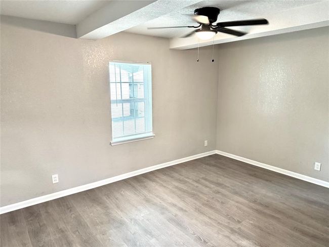 UNIT B -- BEDROOM | Image 19