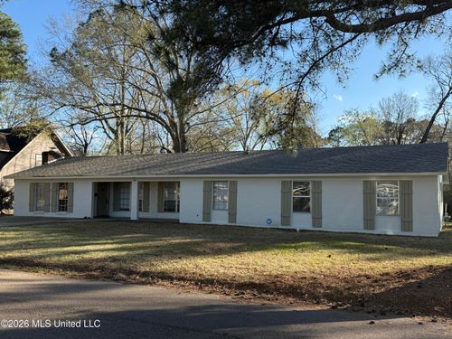 335-335 Valley Vista Dr, Jackson, MS, 39211-3511 | Card Image