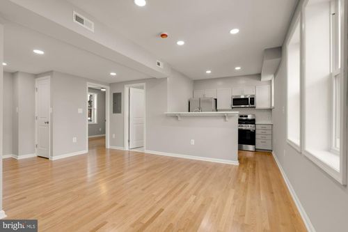 apt-2-303 Seaton Pl Ne, WASHINGTON, DC, 20002-1537 | Card Image