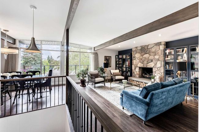 2328 Uxbridge Drive Nw, House other with 3 bedrooms, 3 bathrooms and 5 parking in Calgary AB | Image 4