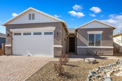 800 N Morales St, Dewey, AZ, 86327-7425 | Card Image