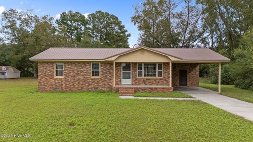 108 Wilbur St, Tabor City, NC, 28463-8814 | Card Image