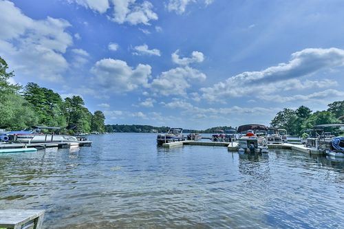 23 Lakeview Rd, Webster, MA, 01570-3405 | Card Image