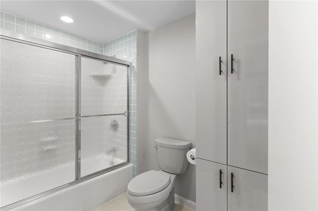 APT-5 - 400 Meshanticut Valley Pkwy, Condo with 2 bedrooms, 3 bathrooms and 2 parking in Cranston RI | Image 36