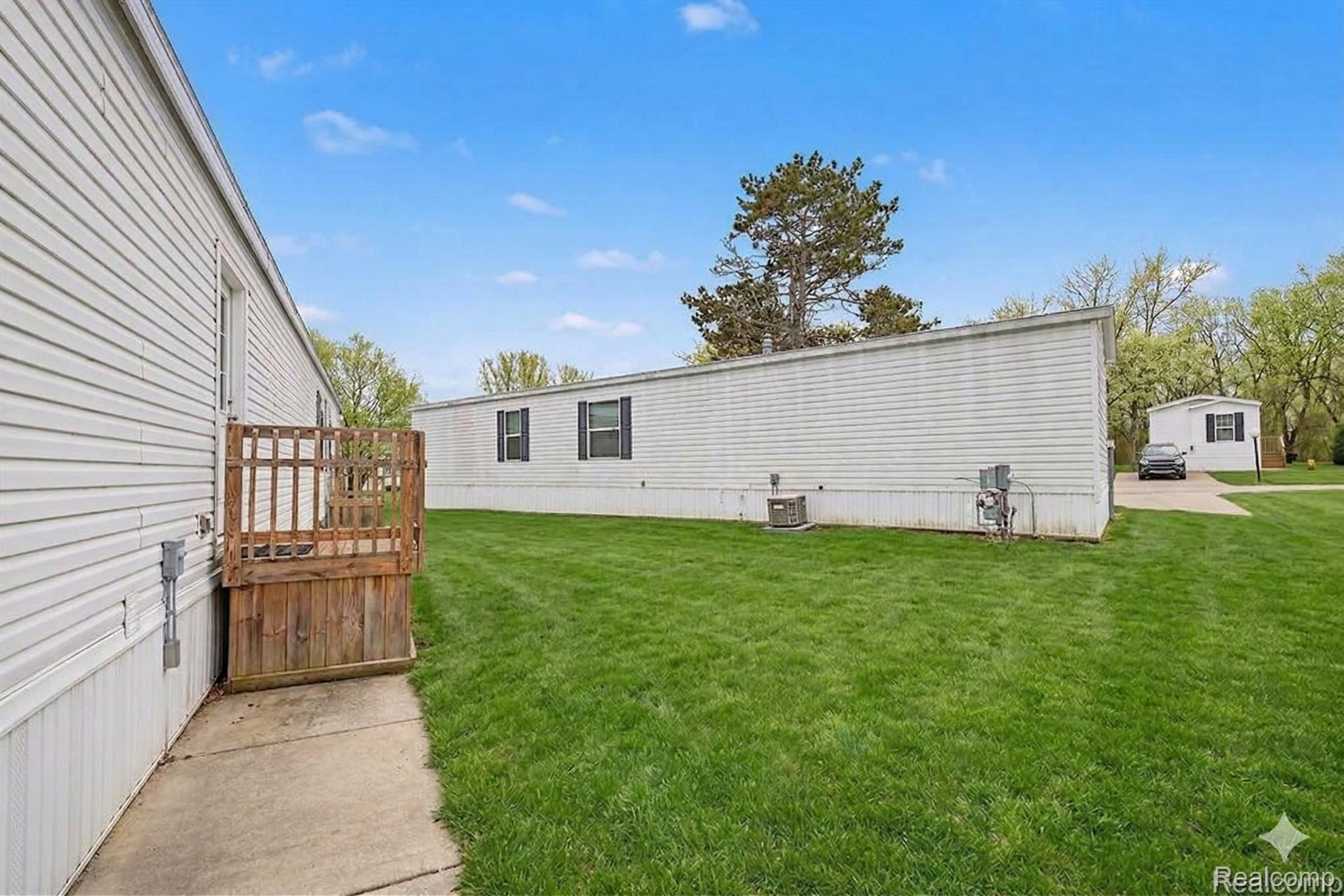 Residential in Oakland Charter Township 5