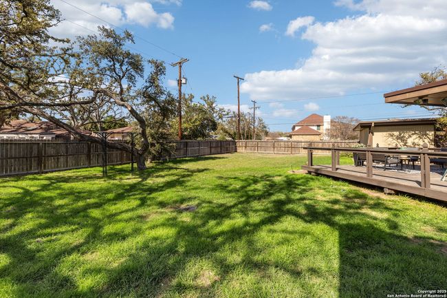 225 Carolwood Dr, House other with 3 bedrooms, 2 bathrooms and null parking in Castle Hills TX | Image 45