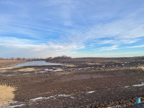 232 Sandpiper Ln, Wentworth, SD, 57075-7387 | Card Image