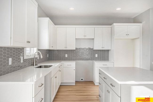1020 Lauren Ln, House other with 3 bedrooms, 2 bathrooms and 3 parking in Fremont NE | Image 7