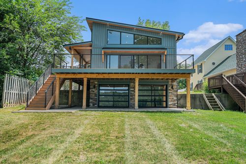 65276 W Peninsula Dr, Cassopolis, MI, 49031-9526 | Card Image