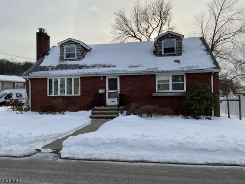 45 River Blvd, Little Falls, NJ, 07424-1076 | Card Image