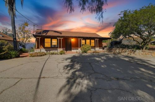 602 Starbright Ln, Alpine, CA, 91901-1419 | Card Image