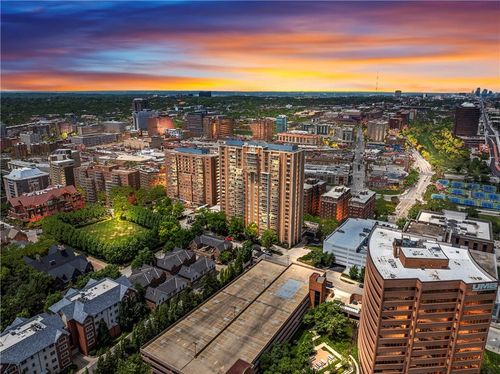 apt-602-121 W 48th St, Kansas City, MO, 64112-3824 | Card Image