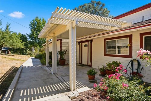 7931 Logan Ln, Penryn, CA, 95663-9403 | Card Image