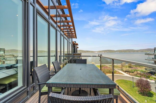 Balcony with a water view | Image 20
