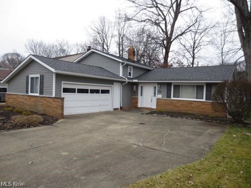 6593 Forest Glen Ave, Solon, OH, 44139-4023 | Card Image