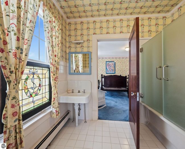 431 Michigan Ave, House other with 10 bedrooms, 7 bathrooms and null parking in Charlevoix MI | Image 42
