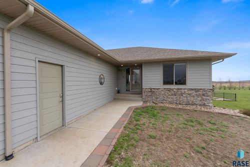 26164 Reed Ct Court, Canistota, SD, 57012 | Card Image