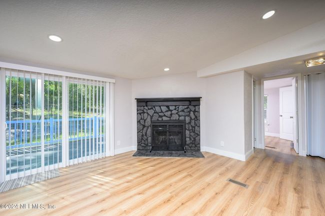 101 Tall Pine Trl, House other with 3 bedrooms, 2 bathrooms and null parking in SATSUMA FL | Image 10