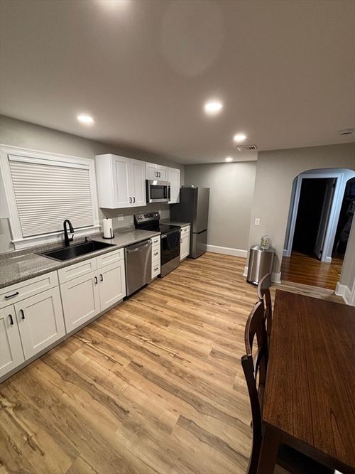 2-142 Thelma Ave, Somerset, MA, 02726-2915 | Card Image