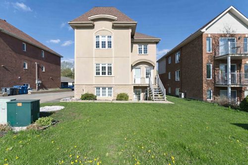 16 Rue De Cap-Aux-Meules, Gatineau, QC, J8P8C6 | Card Image